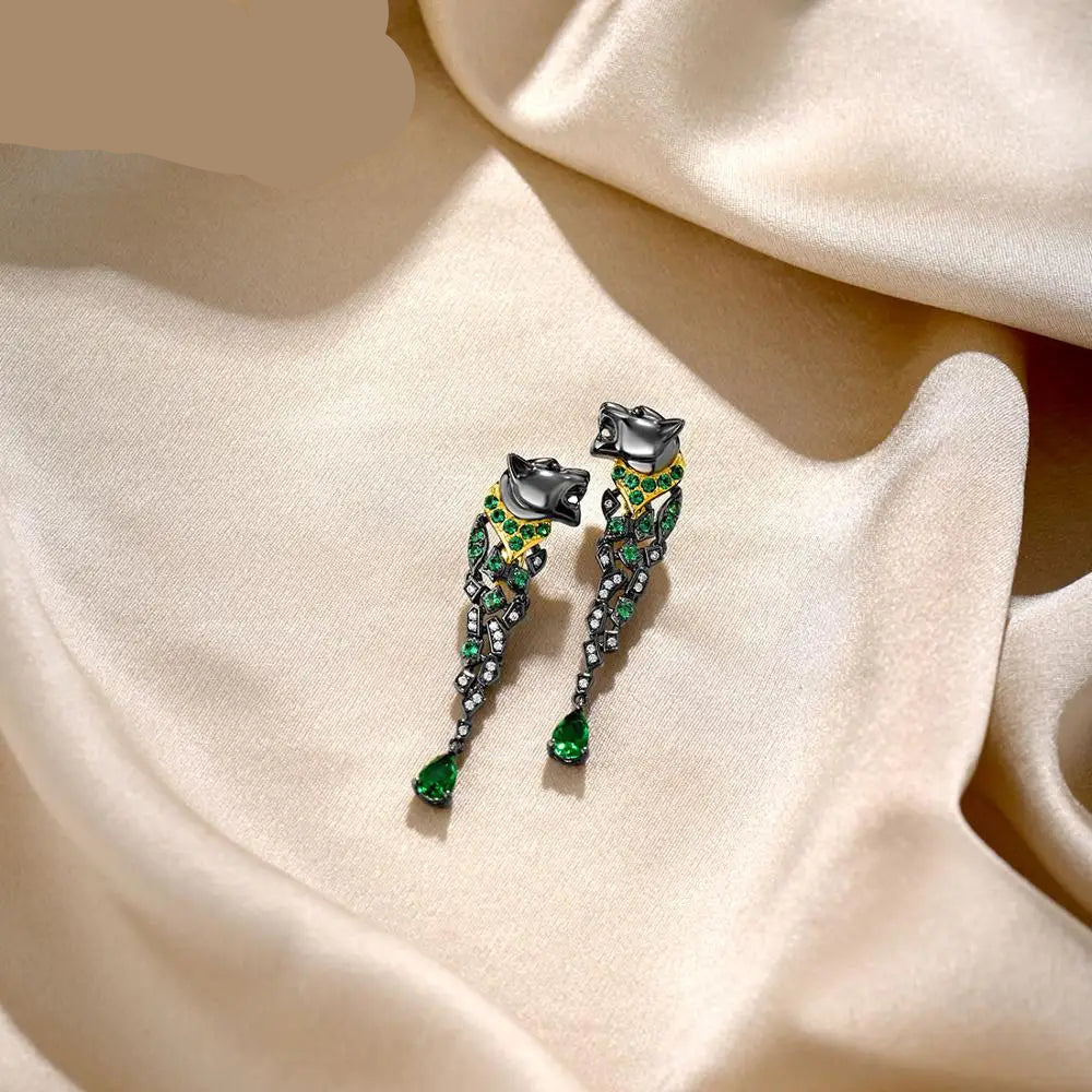 Leopard earrings in black rhodium with green spinel