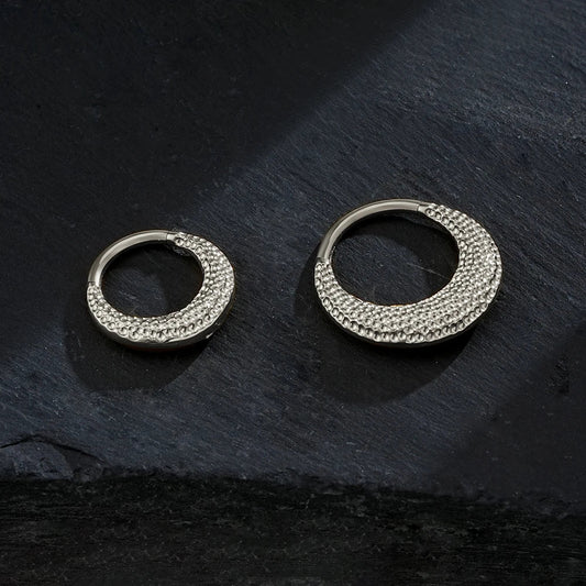 Hammered Texture Titanium Septum Clicker — product view 2