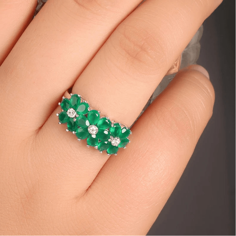 Green agate flower ring with elegant floral design - GEMORM
